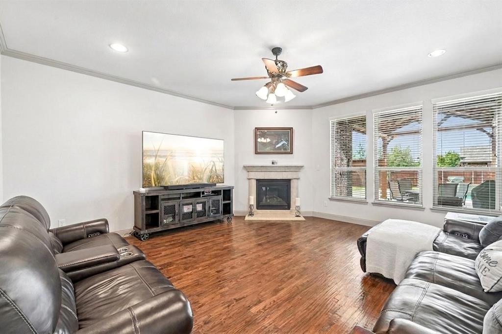 401 Pendall Drive Property Photo 12