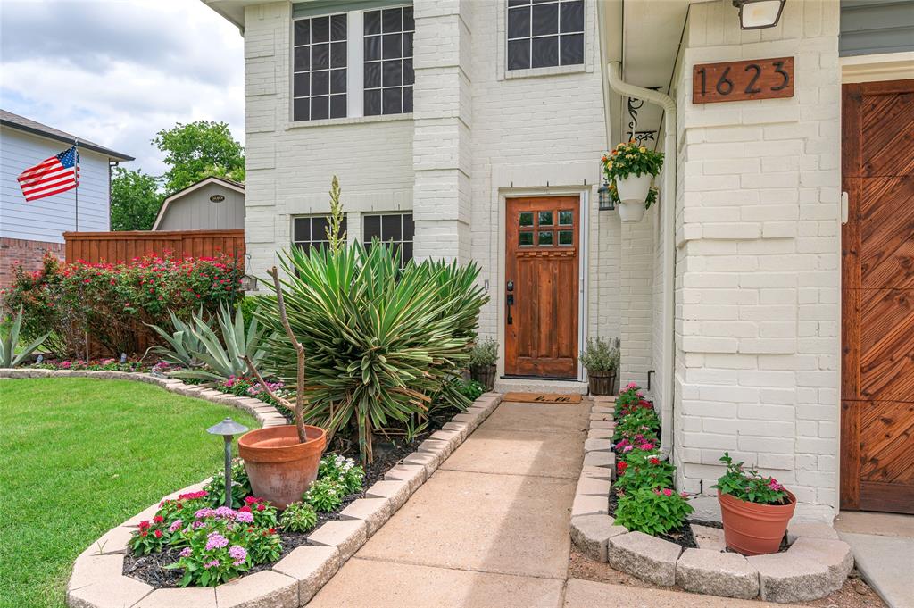 1623 Spinnaker Way