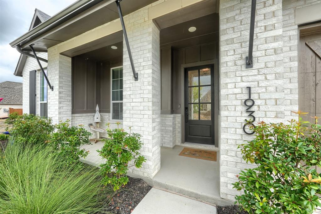 1930 Benedetto Way Property Photo 3