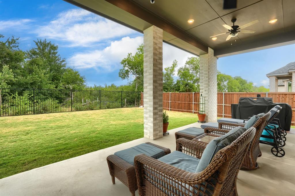 1930 Benedetto Way Property Photo 4