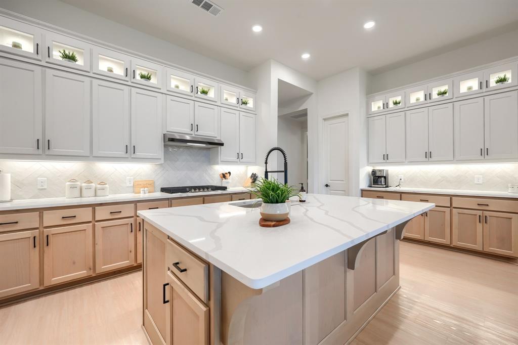 1930 Benedetto Way Property Photo 6