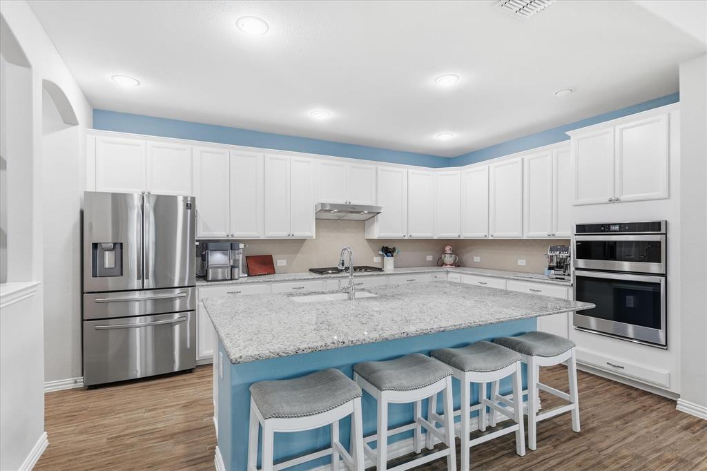 825 Crest Breeze Drive Property Photo 10