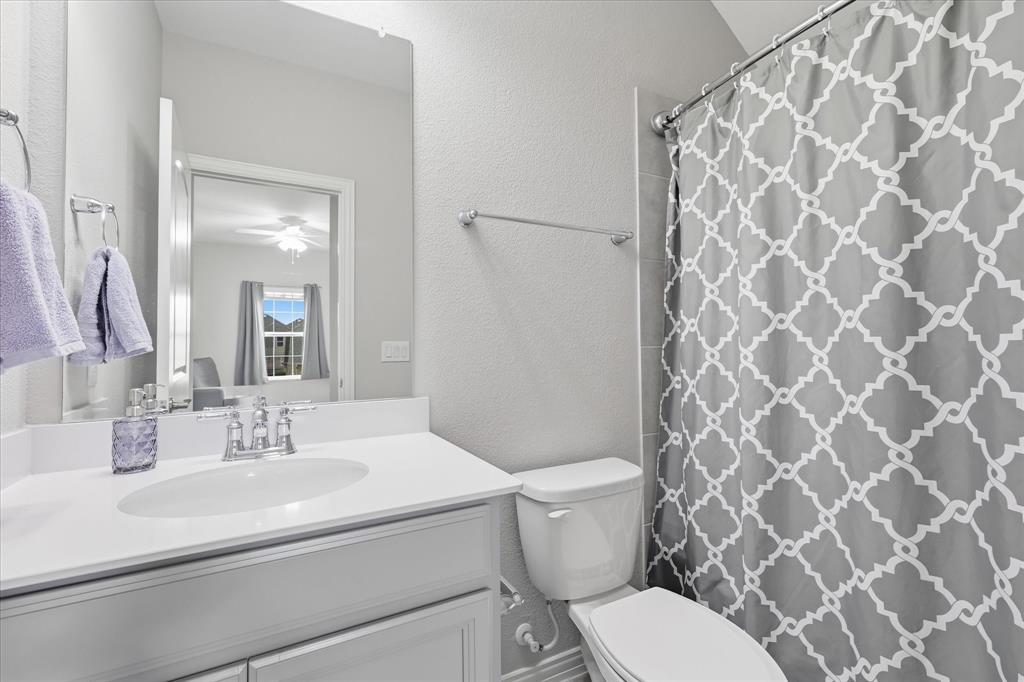 825 Crest Breeze Drive Property Photo 31