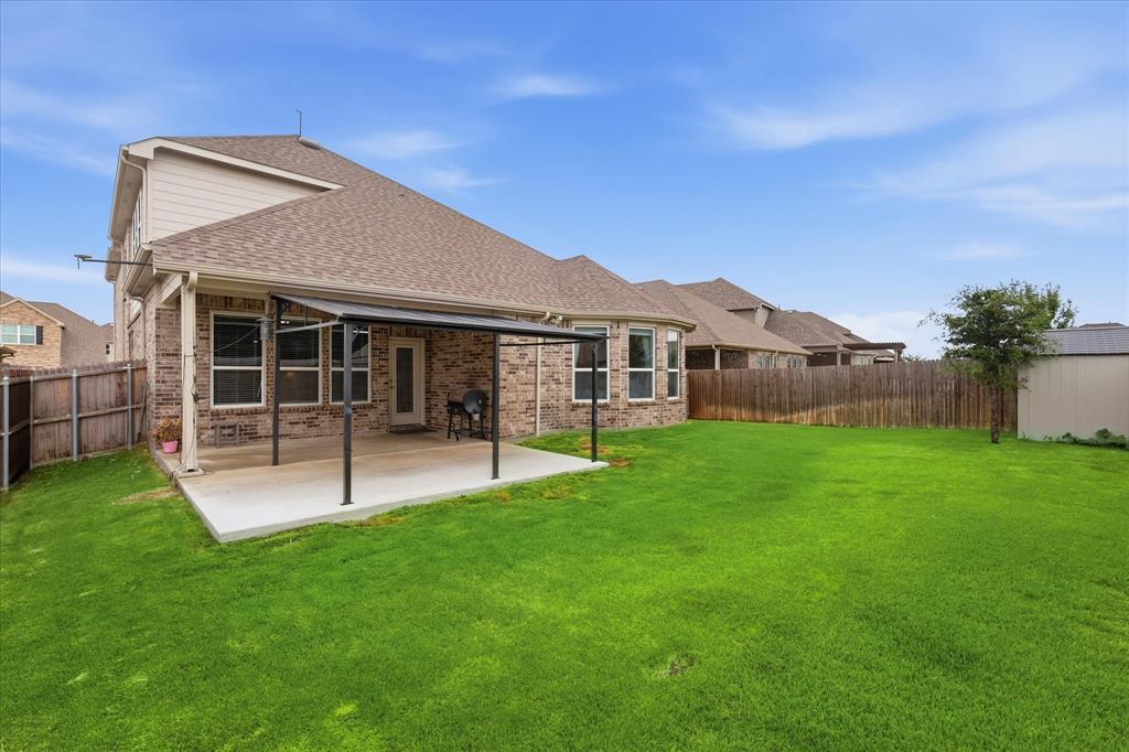 825 Crest Breeze Drive Property Photo 32