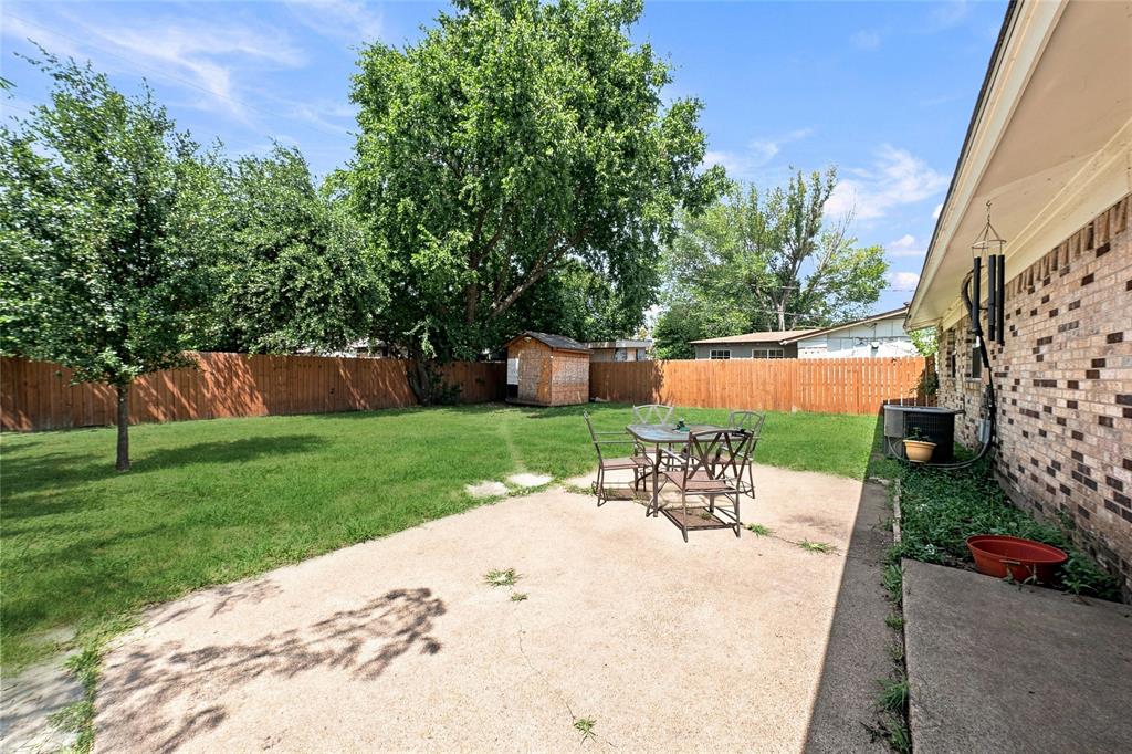 2621 Burning Tree Lane Property Photo 17
