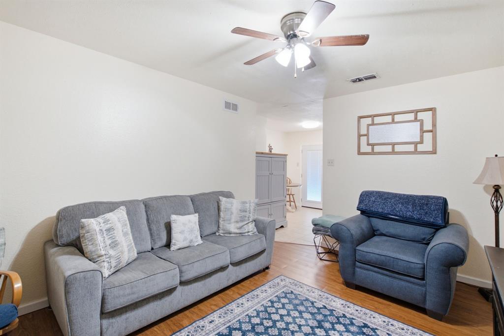 701 Van Winkle Street Property Photo 8
