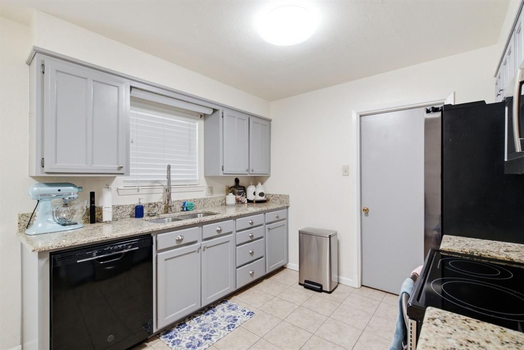 701 Van Winkle Street Property Photo 10