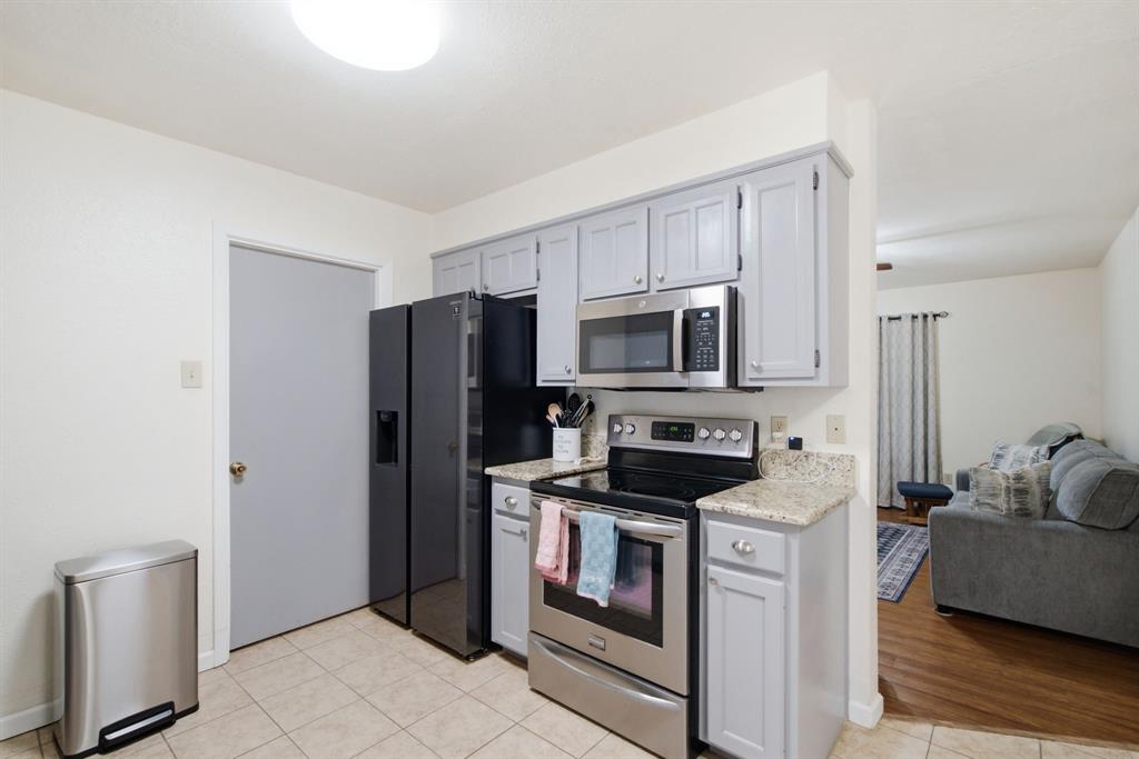 701 Van Winkle Street Property Photo 12