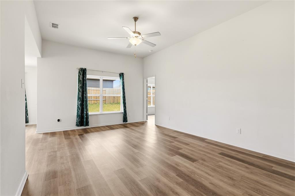 2405 Stillwater Drive Property Photo 3
