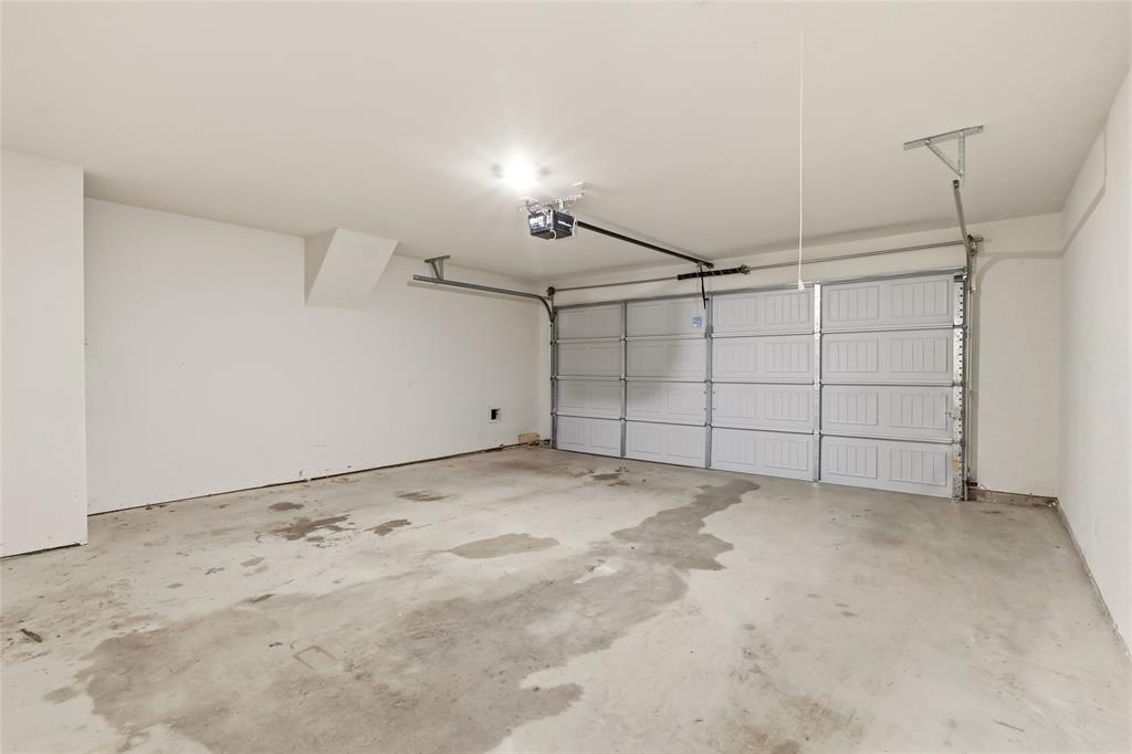 2405 Stillwater Drive Property Photo 15