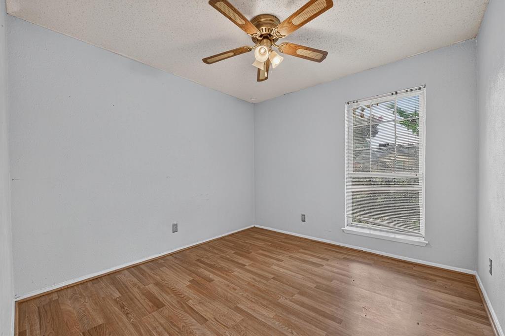 210 Nettletree Street Property Photo 13