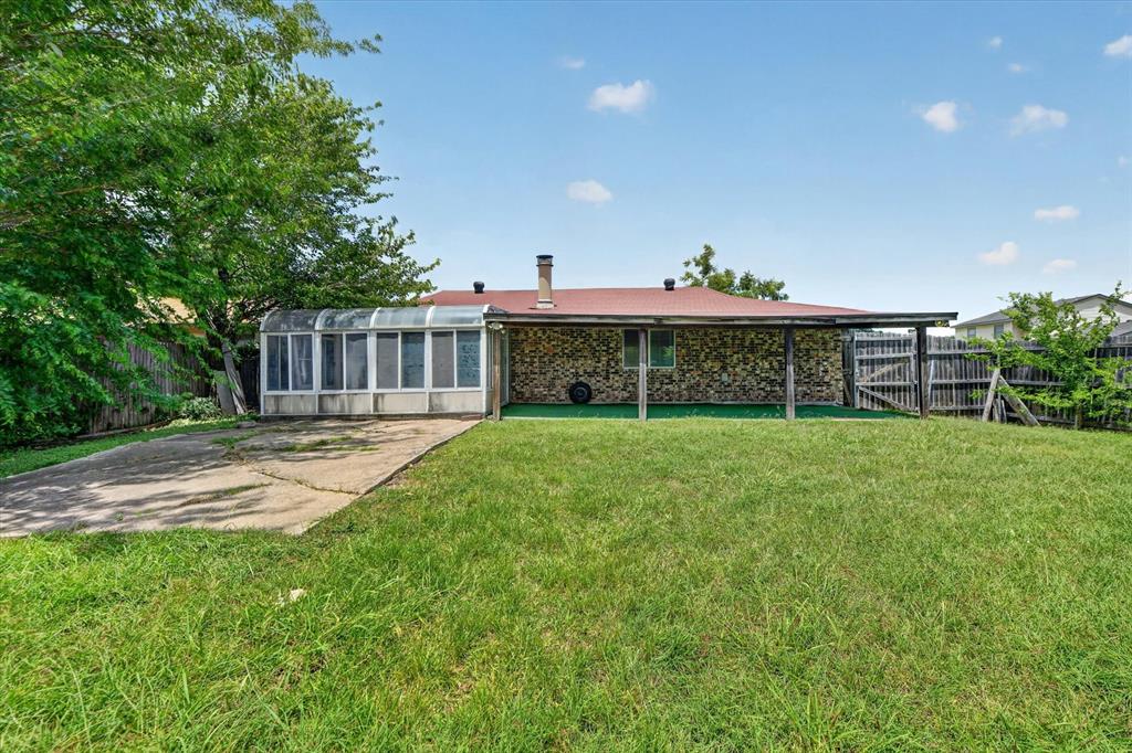 210 Nettletree Street Property Photo 18