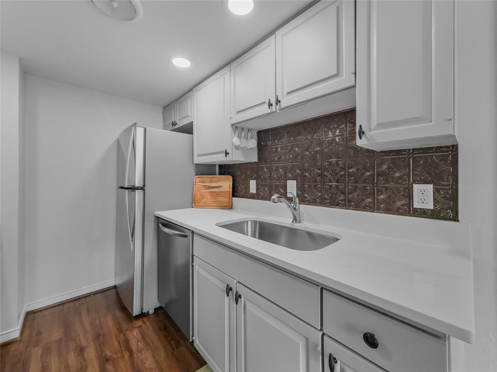 15922 Club Crest Drive 2107 Property Photo 1
