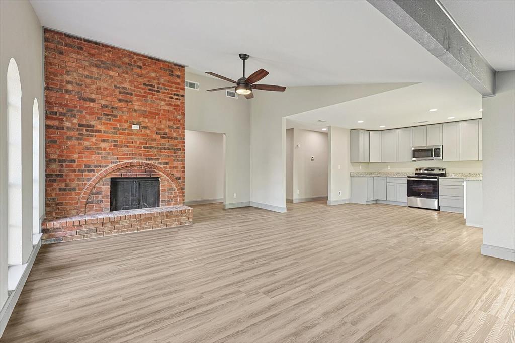 2903 Winterberry Drive Property Photo 10