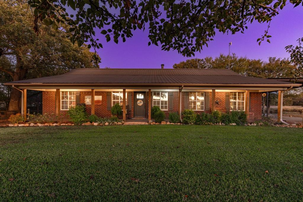 1004 County Road 4574 Property Photo 10