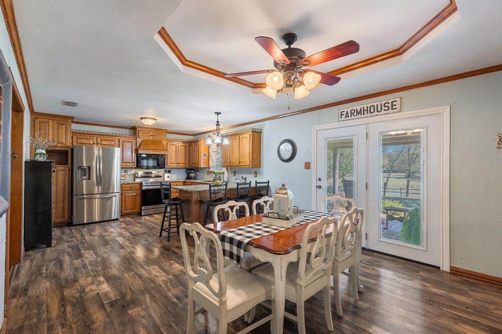 1004 County Road 4574 Property Photo 15