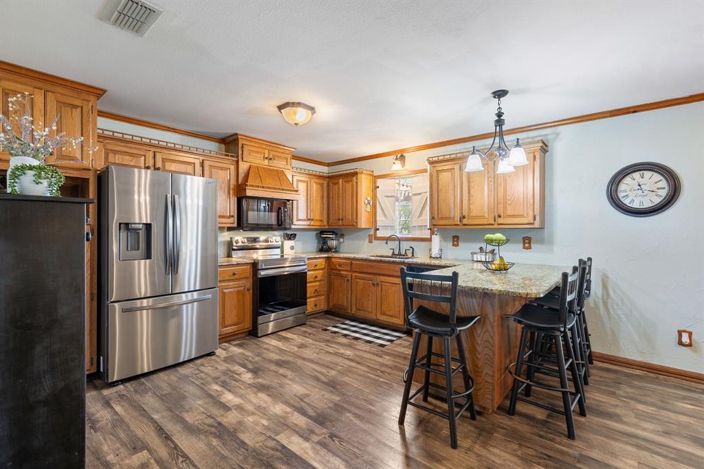 1004 County Road 4574 Property Photo 16
