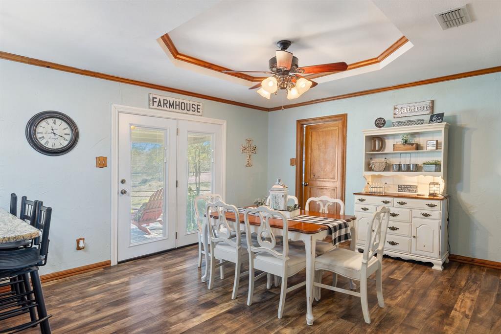 1004 County Road 4574 Property Photo 18