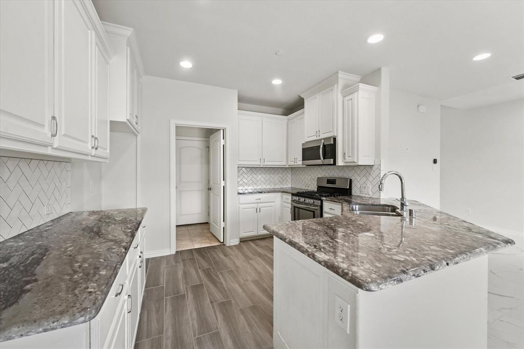 2317 Cortellia Street Property Photo 12