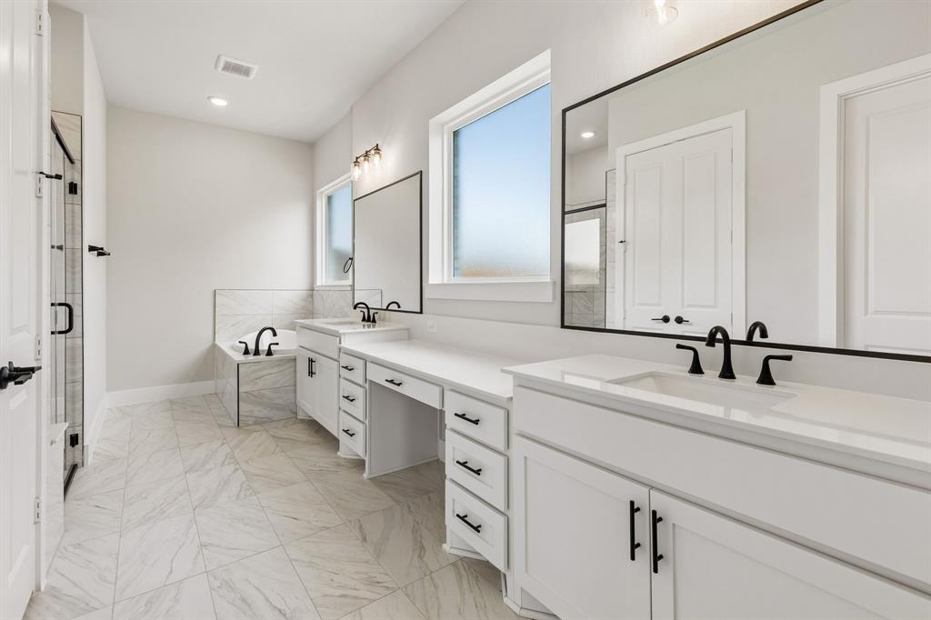 2417 Silver Spring Court Property Photo 4