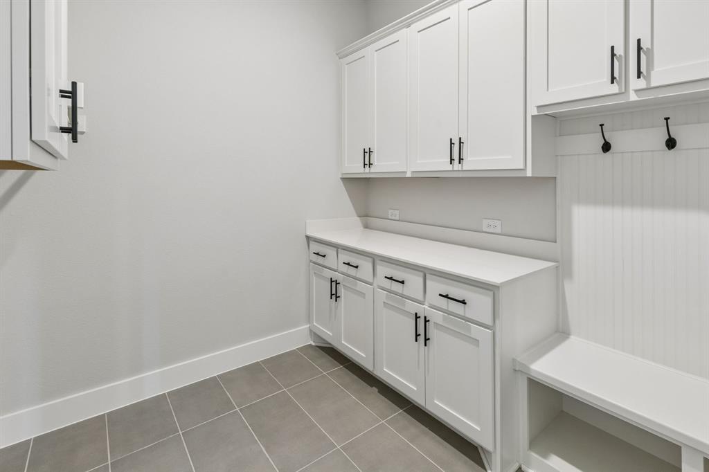 2417 Silver Spring Court Property Photo 5