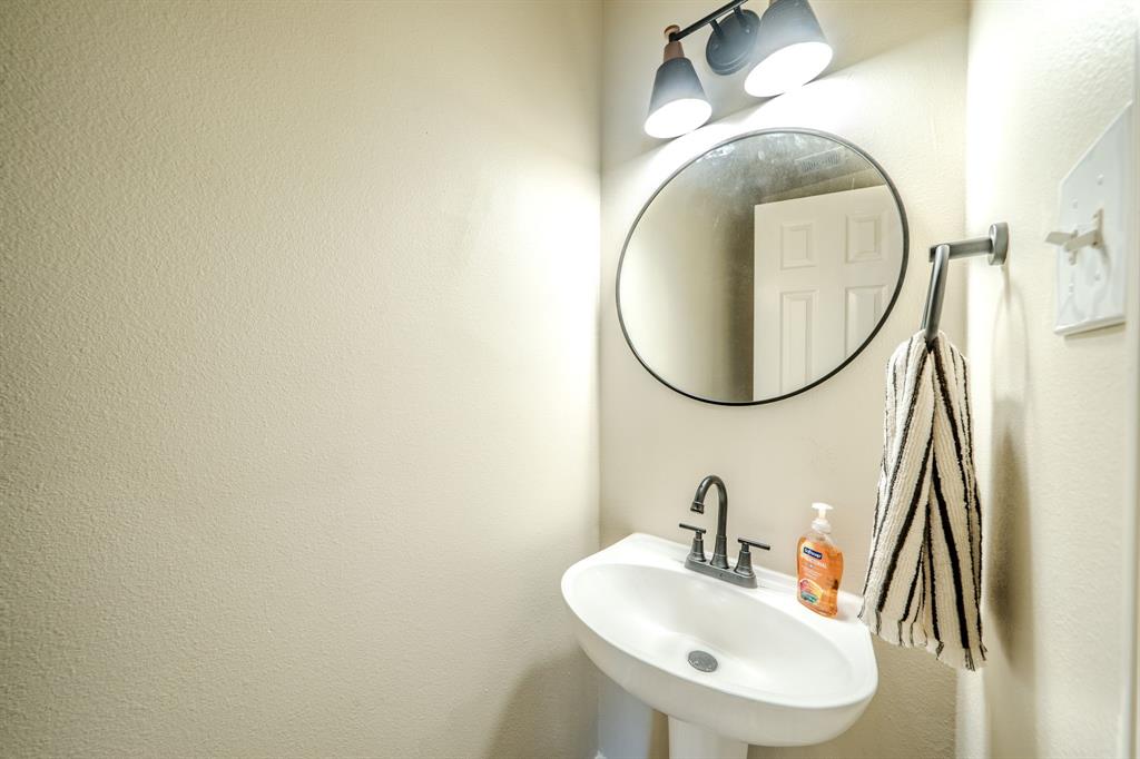 801 Cobblestone Drive Property Photo 32