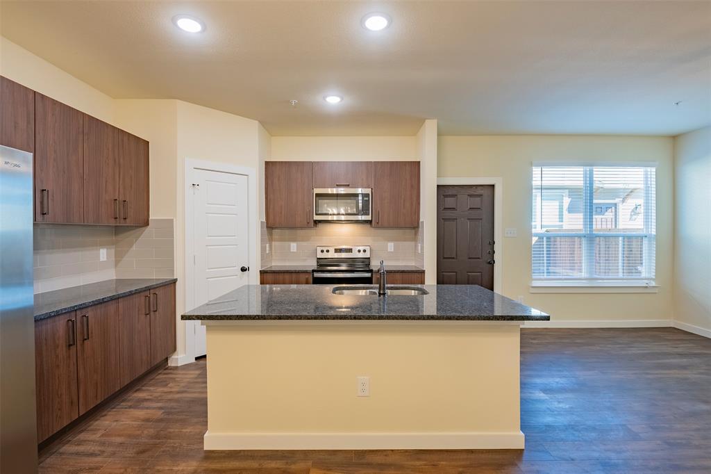 713 Wheatfield Drive Property Photo 6