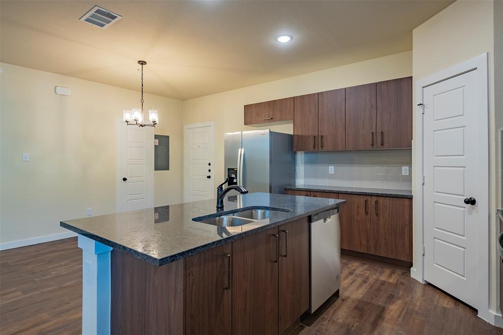 713 Wheatfield Drive Property Photo 8