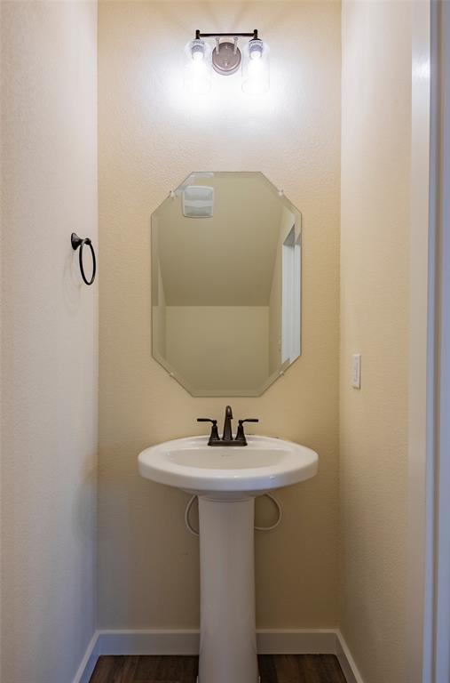 713 Wheatfield Drive Property Photo 9