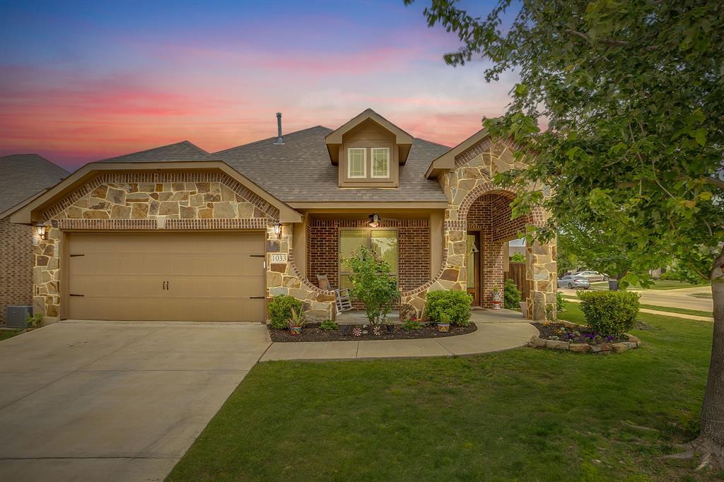 1033 Rustic Oak Way Property Photo 1