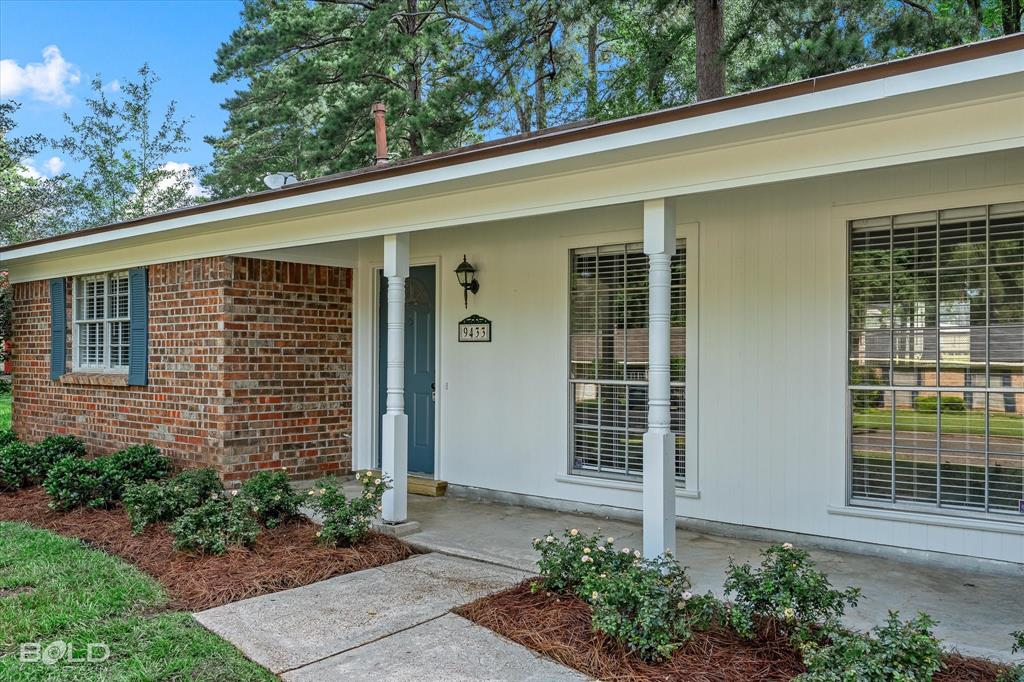 9433 Garfield Drive Property Photo 4