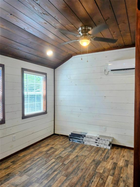 710 County Road 2298 Property Photo 6