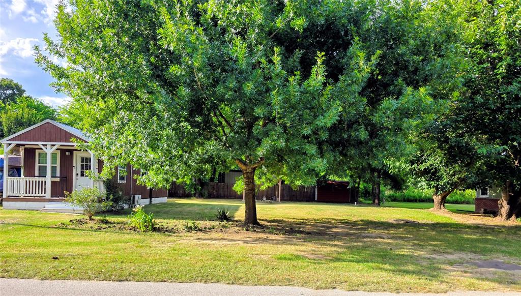 710 County Road 2298 Property Photo 13