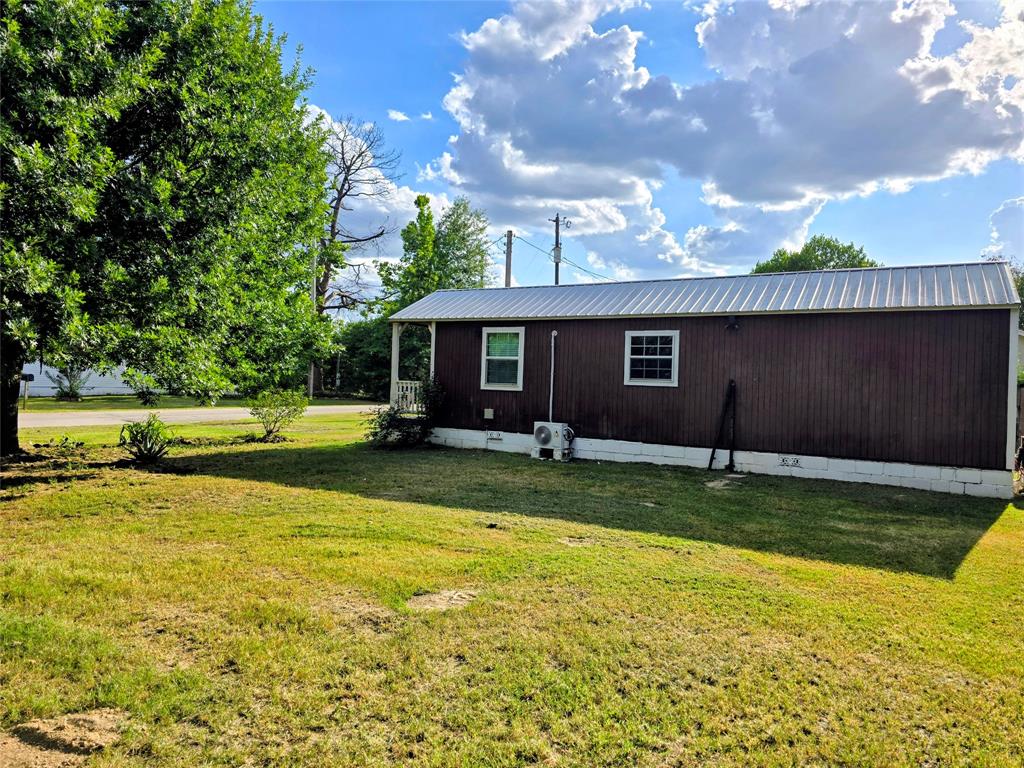 710 County Road 2298 Property Photo 15