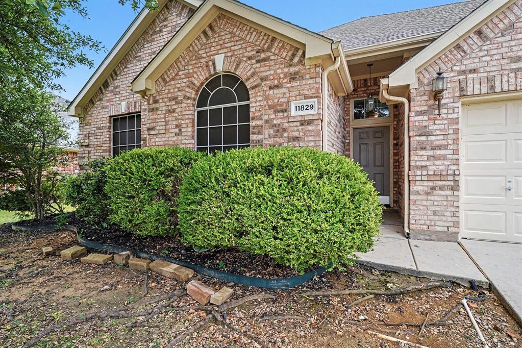 11829 Warbler Lane Property Photo 2