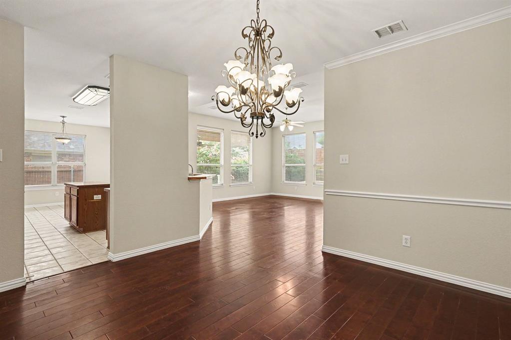 11829 Warbler Lane Property Photo 5
