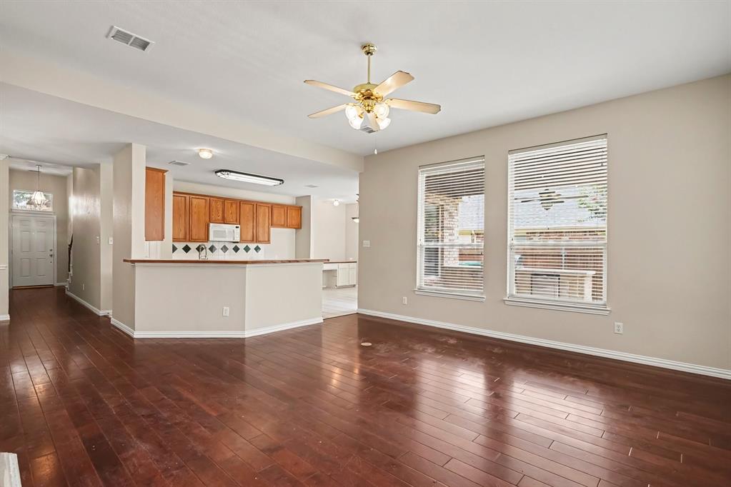 11829 Warbler Lane Property Photo 7