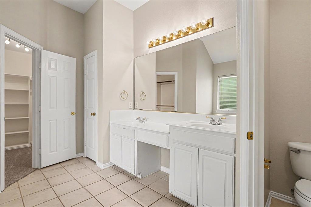 11829 Warbler Lane Property Photo 17