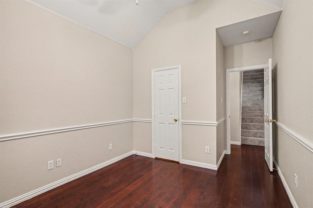 11829 Warbler Lane Property Photo 23