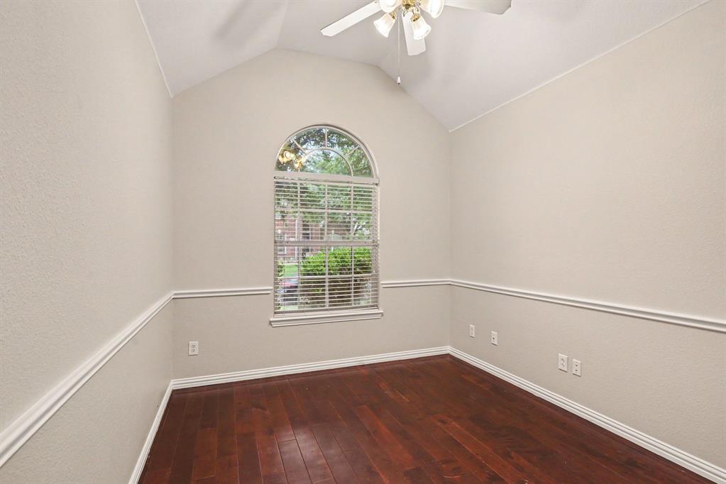 11829 Warbler Lane Property Photo 24