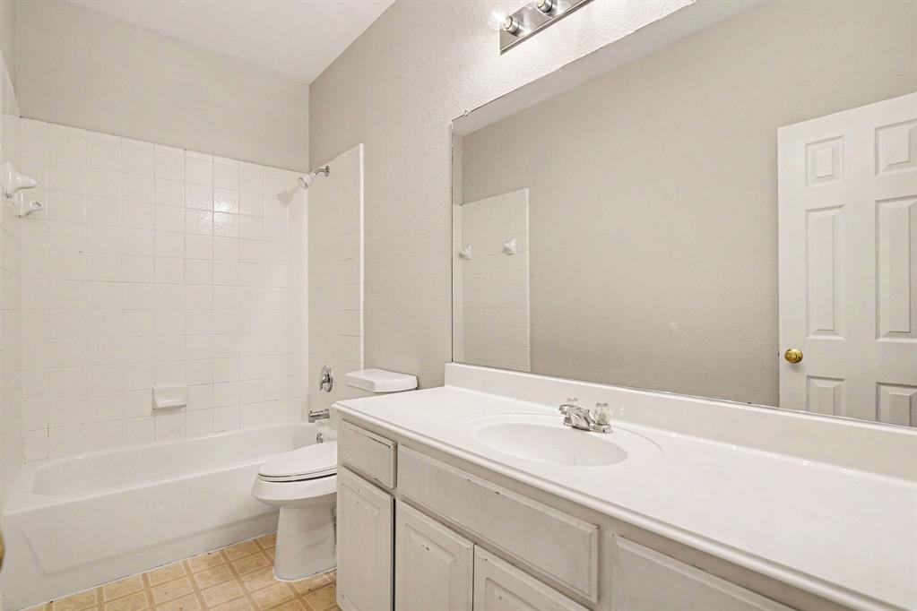 11829 Warbler Lane Property Photo 25