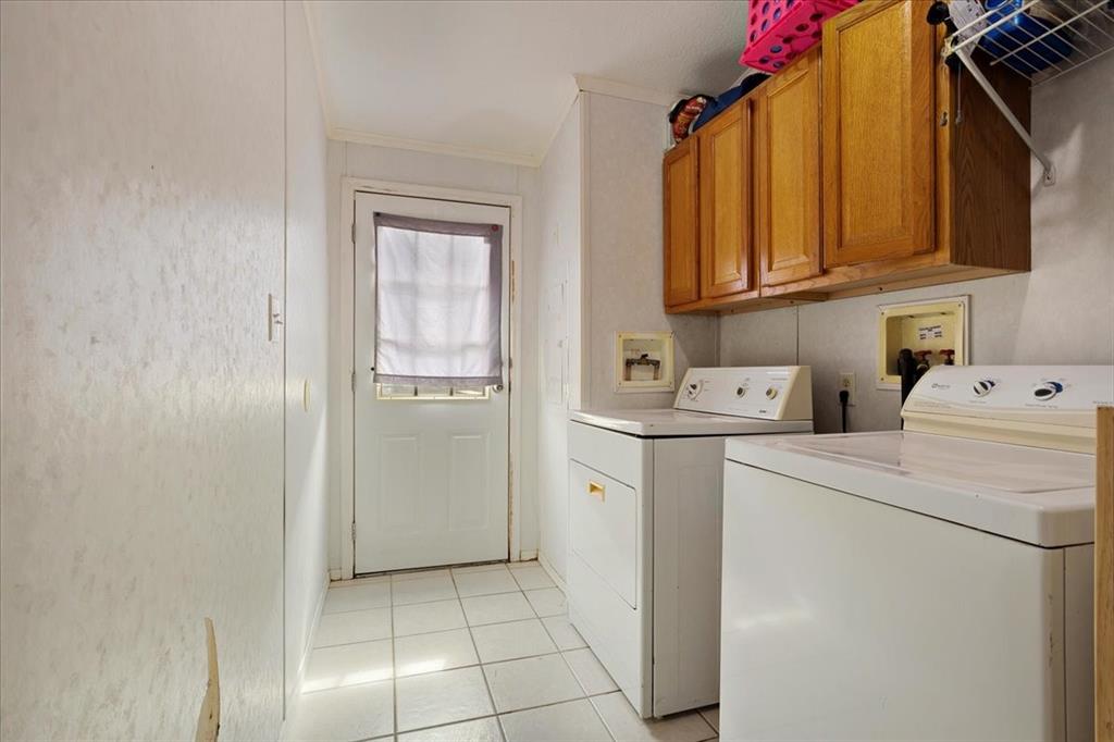 2035 Fm-1566 Property Photo 17