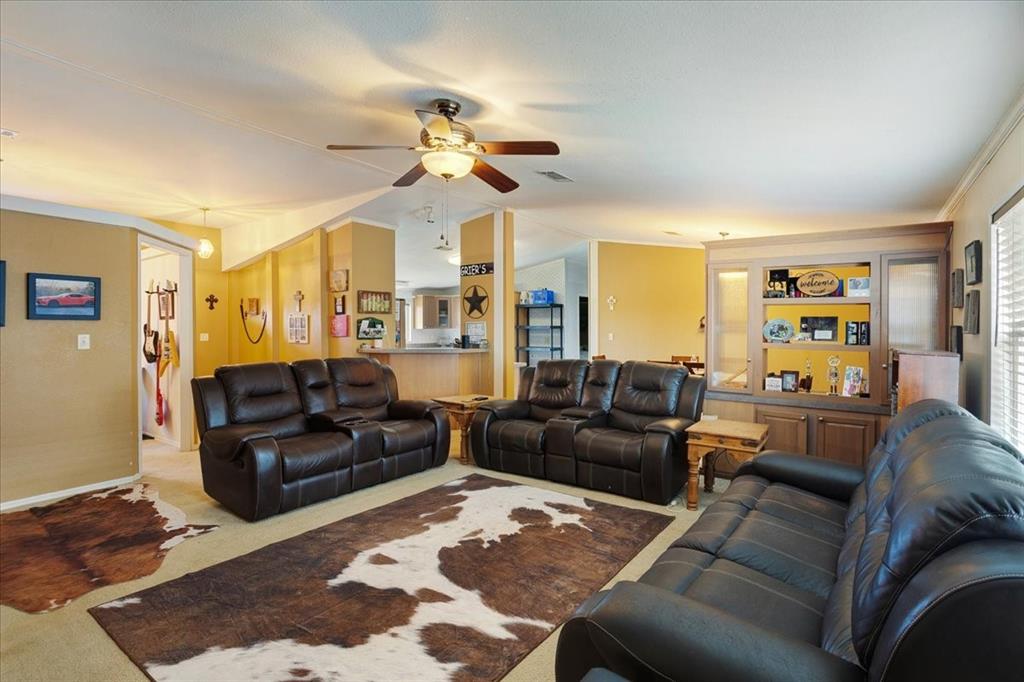 2035 Fm-1566 Property Photo 24
