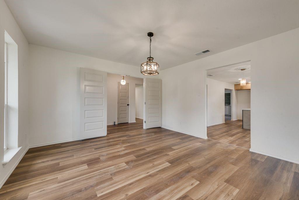 3914 Shady Hollow Lane Property Photo 11