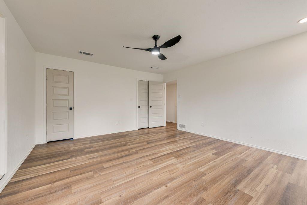 3914 Shady Hollow Lane Property Photo 14