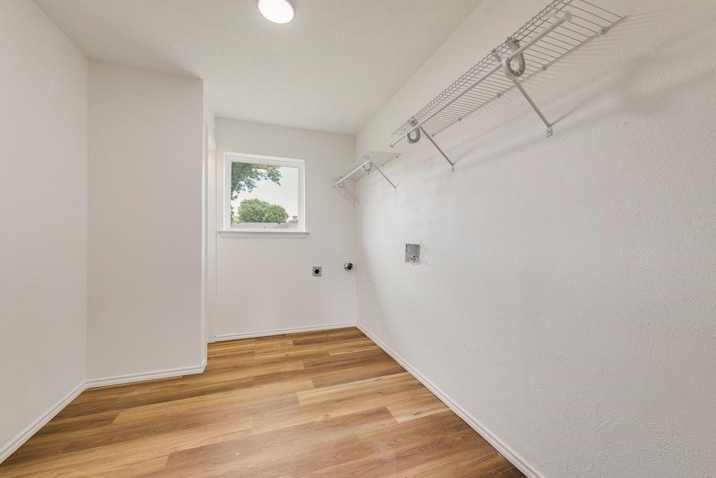3914 Shady Hollow Lane Property Photo 15