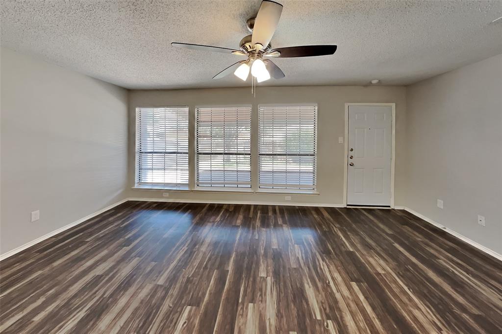 928 Fenimore Drive Property Photo 6