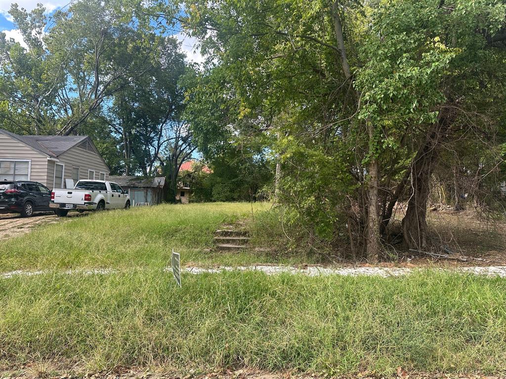 617 Wyandotte Street Property Photo 1