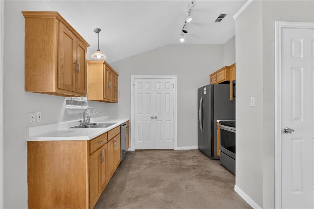 3721 El Campo Avenue Property Photo 11