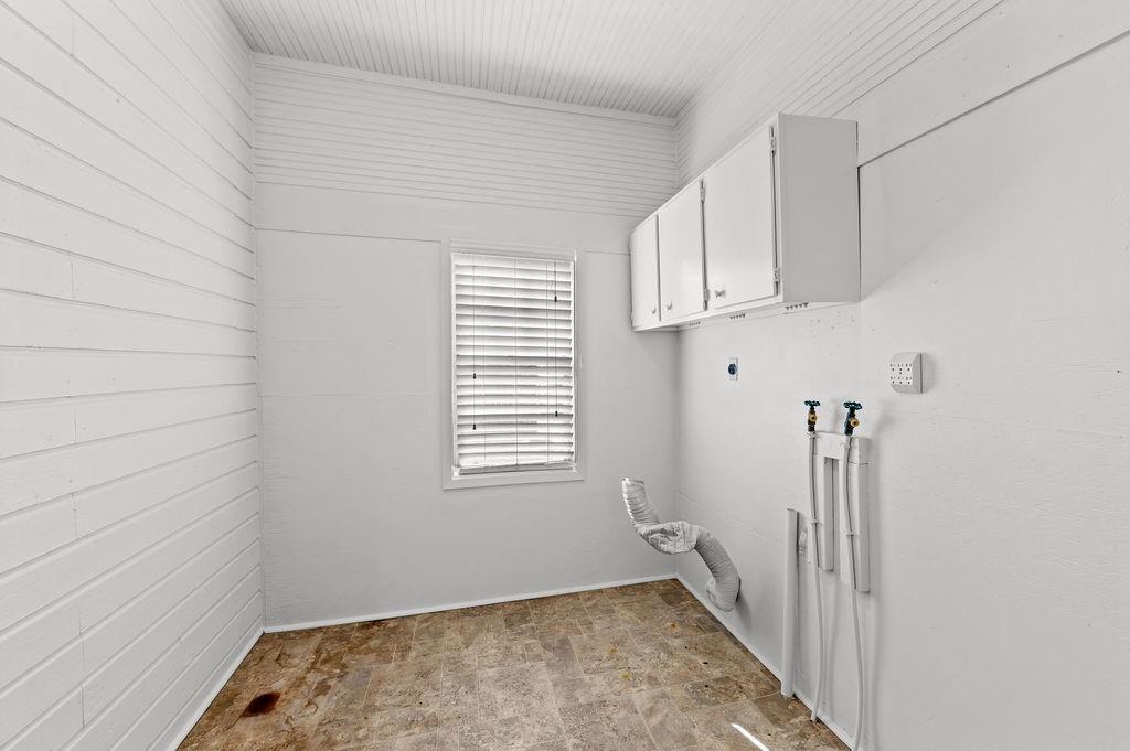 211 S Olive Street Property Photo 20